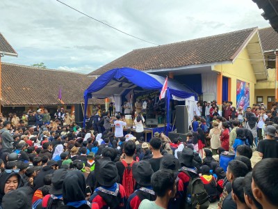 Gebyar Kreasi Al-Madani (GKA IX)