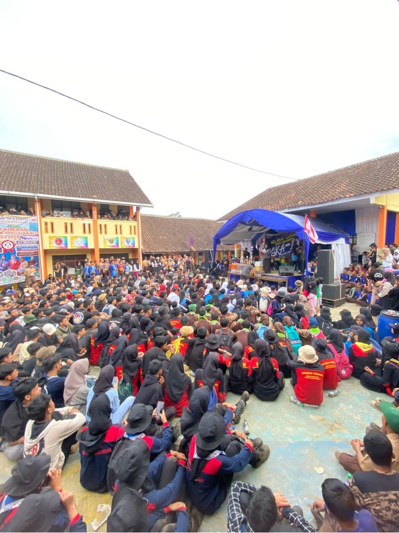 Gebyar Kreasi Al-Madani (GKA IX)