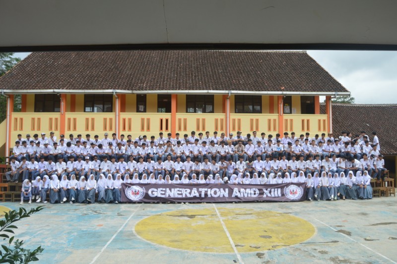 PUTIH ABU SMK AL-MADANI 2023